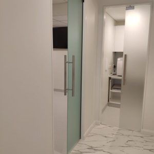 Frameless Glass Sliding Doors